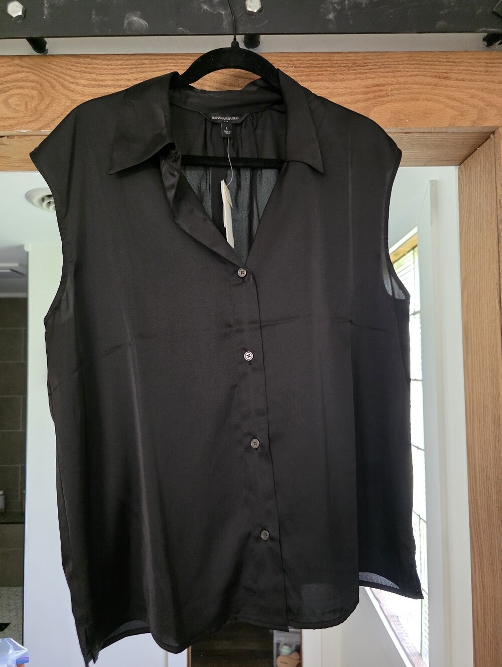 Banana Republic Black Sleeveless Button-Front Blouse